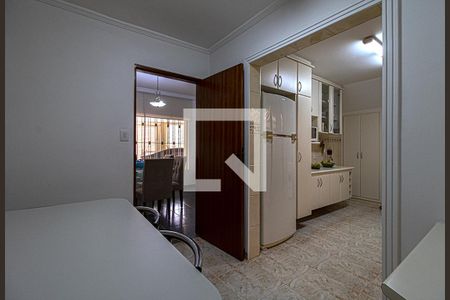 Casa à venda com 220m², 3 quartos e 3 vagas Casa à venda com 220m², 3 quartos e 3 vagasCopa