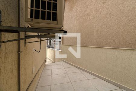 Casa à venda com 220m², 3 quartos e 3 vagas Casa à venda com 220m², 3 quartos e 3 vagasÁrea no terraço reservada ao depósito