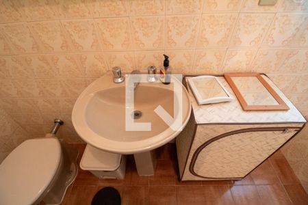 Casa à venda com 146m², 3 quartos e 2 vagasBanheiro