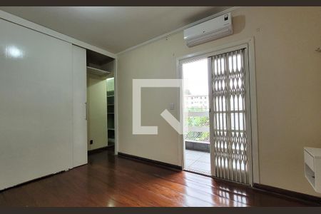 Casa à venda com 188m², 3 quartos e 3 vagasSuíte