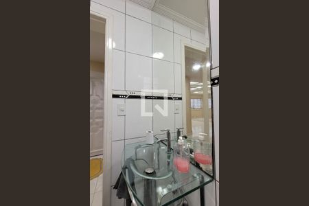 Casa à venda com 188m², 3 quartos e 3 vagasBanheiro 2