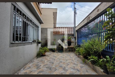 Casa à venda com 208m², 3 quartos e 3 vagas Casa à venda com 208m², 3 quartos e 3 vagasQuintal