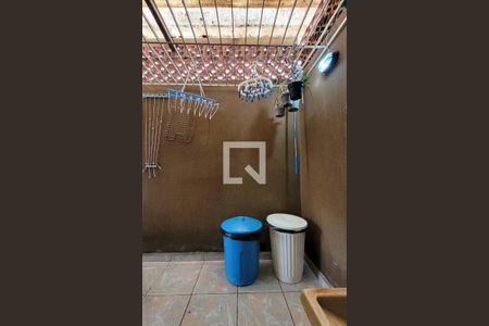 Casa à venda com 208m², 3 quartos e 3 vagas Casa à venda com 208m², 3 quartos e 3 vagasLavanderia