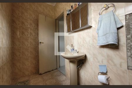 Casa à venda com 208m², 3 quartos e 3 vagas Casa à venda com 208m², 3 quartos e 3 vagasBanneiro da suíte