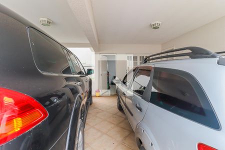 Casa à venda com 270m², 3 quartos e 4 vagas Casa à venda com 270m², 3 quartos e 4 vagasGaragem