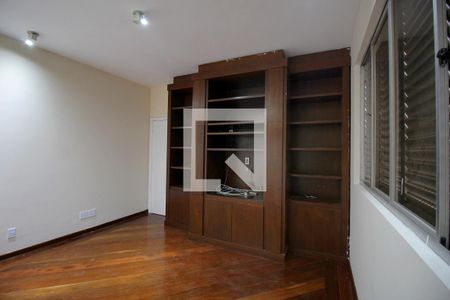 Casa à venda com 650m², 8 quartos e 10 vagasCasa 1 – Quarto 1