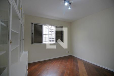 Casa à venda com 650m², 8 quartos e 10 vagas Casa à venda com 650m², 8 quartos e 10 vagasCasa 2 – Quarto 1