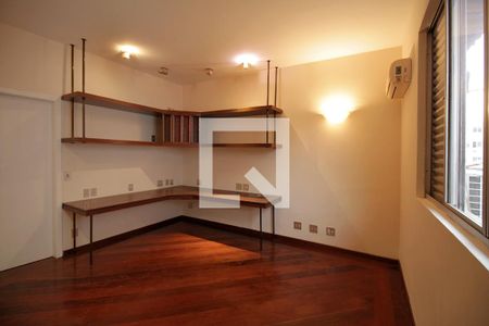 Casa à venda com 650m², 8 quartos e 10 vagasCasa 1 – Semi Suite 1