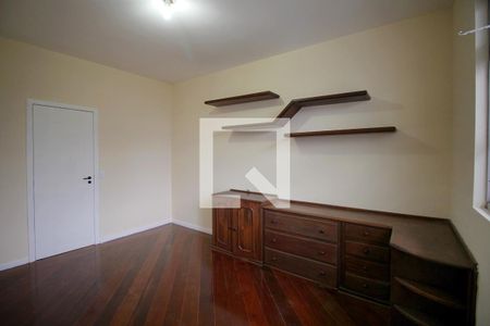 Casa à venda com 650m², 8 quartos e 10 vagas Casa à venda com 650m², 8 quartos e 10 vagasCasa 2 – Quarto 2