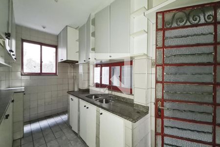 Casa de condomínio à venda com 300m², 5 quartos e 2 vagas Casa de condomínio à venda com 300m², 5 quartos e 2 vagasCozinha