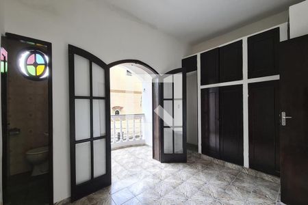 Casa de condomínio à venda com 300m², 5 quartos e 2 vagas Casa de condomínio à venda com 300m², 5 quartos e 2 vagasQuarto 4 - Suíte