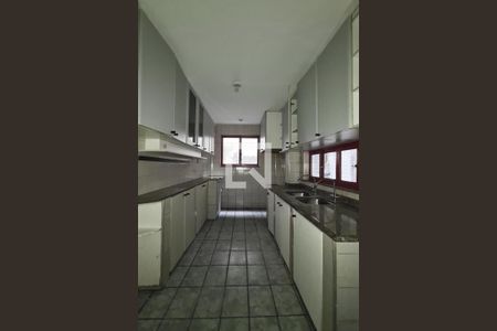 Casa de condomínio à venda com 300m², 5 quartos e 2 vagas Casa de condomínio à venda com 300m², 5 quartos e 2 vagasCozinha