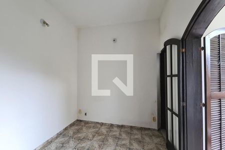 Casa de condomínio à venda com 300m², 5 quartos e 2 vagas Casa de condomínio à venda com 300m², 5 quartos e 2 vagasQuarto 4 - Suíte