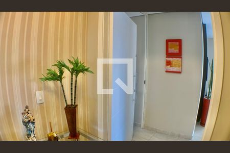 Apartamento à venda com 127m², 4 quartos e 2 vagasHall Social