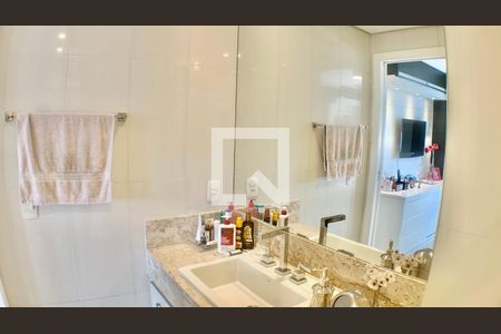 Apartamento à venda com 127m², 4 quartos e 2 vagasBanheiro da Suíte