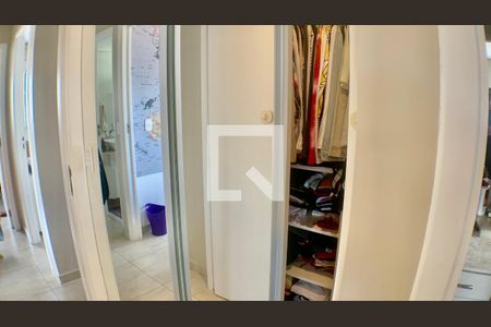 Apartamento à venda com 127m², 4 quartos e 2 vagasSuíte  - Closet