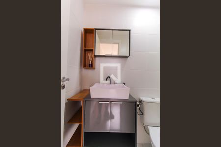 Banheiro de apartamento para alugar com 1 quarto, 25m² em Vila Claudia, São Paulo