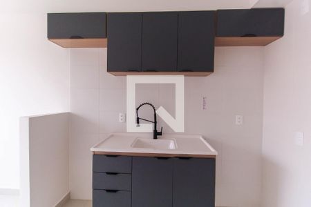 Sala/Cozinha de apartamento para alugar com 1 quarto, 25m² em Vila Claudia, São Paulo