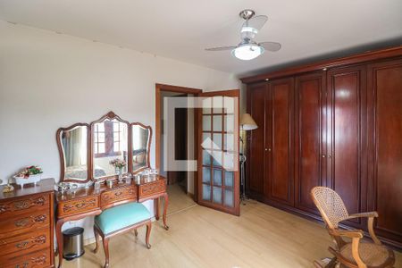 Casa à venda com 293m², 5 quartos e 5 vagas Casa à venda com 293m², 5 quartos e 5 vagasQuarto 2