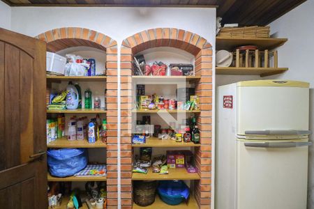 Casa à venda com 293m², 5 quartos e 5 vagas Casa à venda com 293m², 5 quartos e 5 vagasDespensa