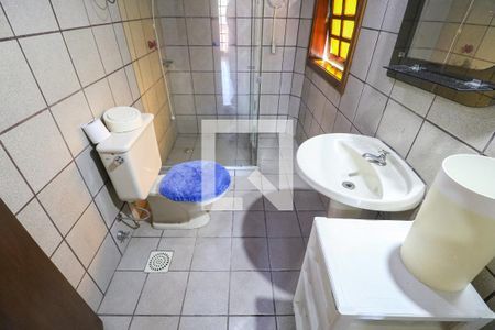 Casa à venda com 293m², 5 quartos e 5 vagas Casa à venda com 293m², 5 quartos e 5 vagasBanheiro do terraço