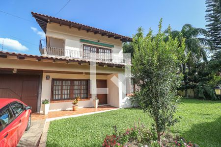 Casa à venda com 293m², 5 quartos e 5 vagas Casa à venda com 293m², 5 quartos e 5 vagasFachada