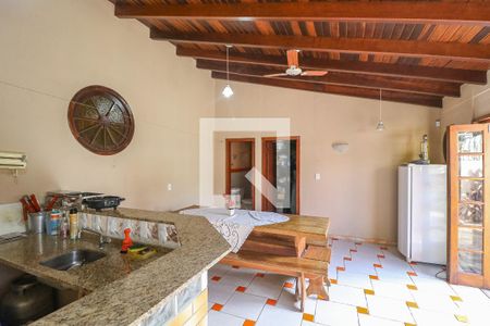 Casa à venda com 293m², 5 quartos e 5 vagas Casa à venda com 293m², 5 quartos e 5 vagasSalão de festas