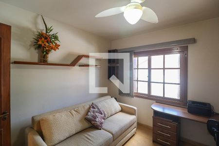 Casa à venda com 293m², 5 quartos e 5 vagas Casa à venda com 293m², 5 quartos e 5 vagasQuarto 4