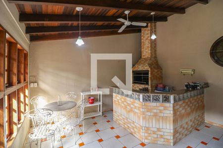 Casa à venda com 293m², 5 quartos e 5 vagas Casa à venda com 293m², 5 quartos e 5 vagasSalão de festas