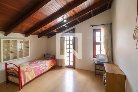 Casa à venda com 293m², 5 quartos e 5 vagas Casa à venda com 293m², 5 quartos e 5 vagasTerraço