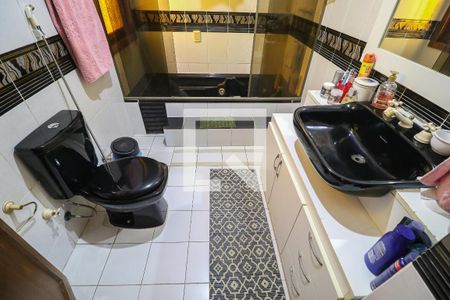 Casa à venda com 293m², 5 quartos e 5 vagas Casa à venda com 293m², 5 quartos e 5 vagasBanheiro da Suíte 1