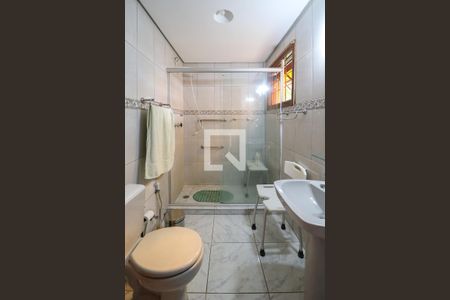 Casa à venda com 293m², 5 quartos e 5 vagas Casa à venda com 293m², 5 quartos e 5 vagasBanheiro 2