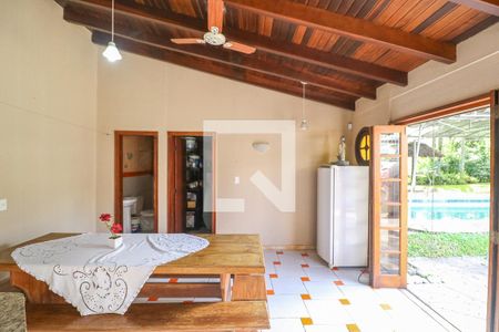 Casa à venda com 293m², 5 quartos e 5 vagas Casa à venda com 293m², 5 quartos e 5 vagasSalão de festas