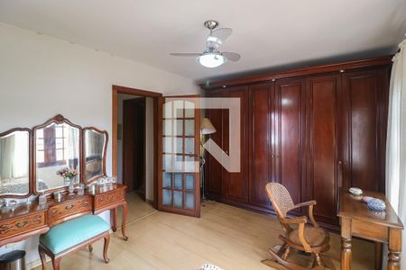 Casa à venda com 293m², 5 quartos e 5 vagas Casa à venda com 293m², 5 quartos e 5 vagasQuarto 2