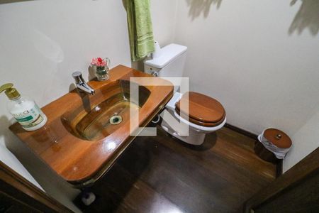 Casa à venda com 293m², 5 quartos e 5 vagas Casa à venda com 293m², 5 quartos e 5 vagasLavabo