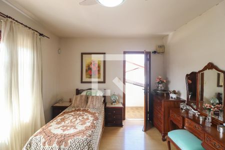 Casa à venda com 293m², 5 quartos e 5 vagas Casa à venda com 293m², 5 quartos e 5 vagasQuarto 2