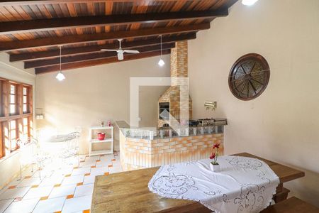 Casa à venda com 293m², 5 quartos e 5 vagas Casa à venda com 293m², 5 quartos e 5 vagasSalão de festas