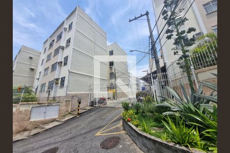 Apartamento à venda com 60m², 3 quartos e sem vaga Apartamento à venda com 60m², 3 quartos e sem vagaFachada e portaria