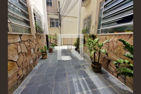 Apartamento à venda com 60m², 3 quartos e sem vaga Apartamento à venda com 60m², 3 quartos e sem vagaEntrada do bloco