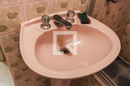 Apartamento à venda com 90m², 3 quartos e sem vaga Apartamento à venda com 90m², 3 quartos e sem vagaBanheiro Social