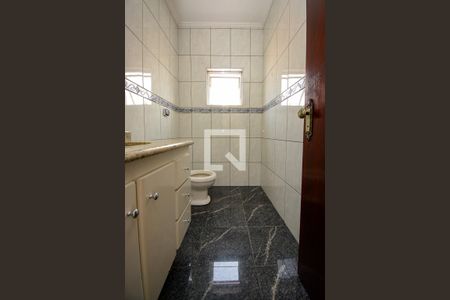 Casa à venda com 232m², 3 quartos e 3 vagasLavabo