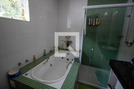 Casa à venda com 409m², 4 quartos e 3 vagas Casa à venda com 409m², 4 quartos e 3 vagasSuíte 2