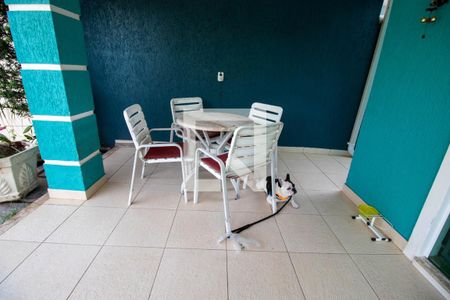 Casa à venda com 409m², 4 quartos e 3 vagas Casa à venda com 409m², 4 quartos e 3 vagasÁrea Externa