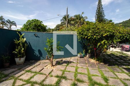 Casa à venda com 409m², 4 quartos e 3 vagas Casa à venda com 409m², 4 quartos e 3 vagasÁrea Externa