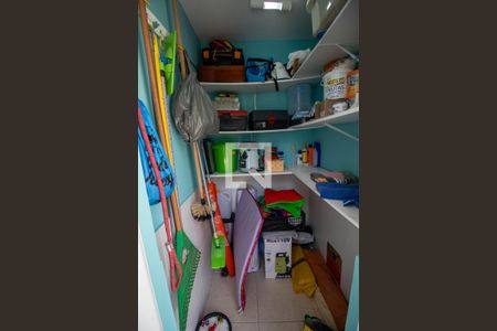 Casa à venda com 409m², 4 quartos e 3 vagas Casa à venda com 409m², 4 quartos e 3 vagasQuarto de Serviço