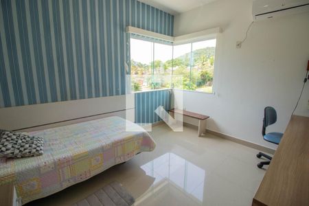 Casa à venda com 409m², 4 quartos e 3 vagas Casa à venda com 409m², 4 quartos e 3 vagasSuíte 3