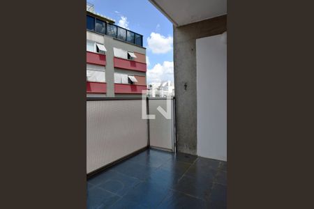 Apartamento à venda com 222m², 3 quartos e 2 vagasVaranda - piso inferior