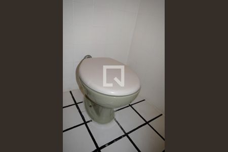 Apartamento à venda com 222m², 3 quartos e 2 vagasBanheiro da Suíte 1 - piso inferior