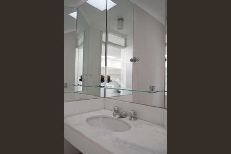 Apartamento à venda com 222m², 3 quartos e 2 vagasLavabo - piso superior