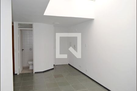 Apartamento à venda com 222m², 3 quartos e 2 vagasSala - piso superior